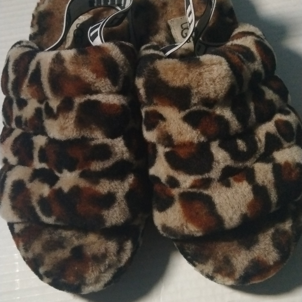 Ugg Fluff Slides - image 1